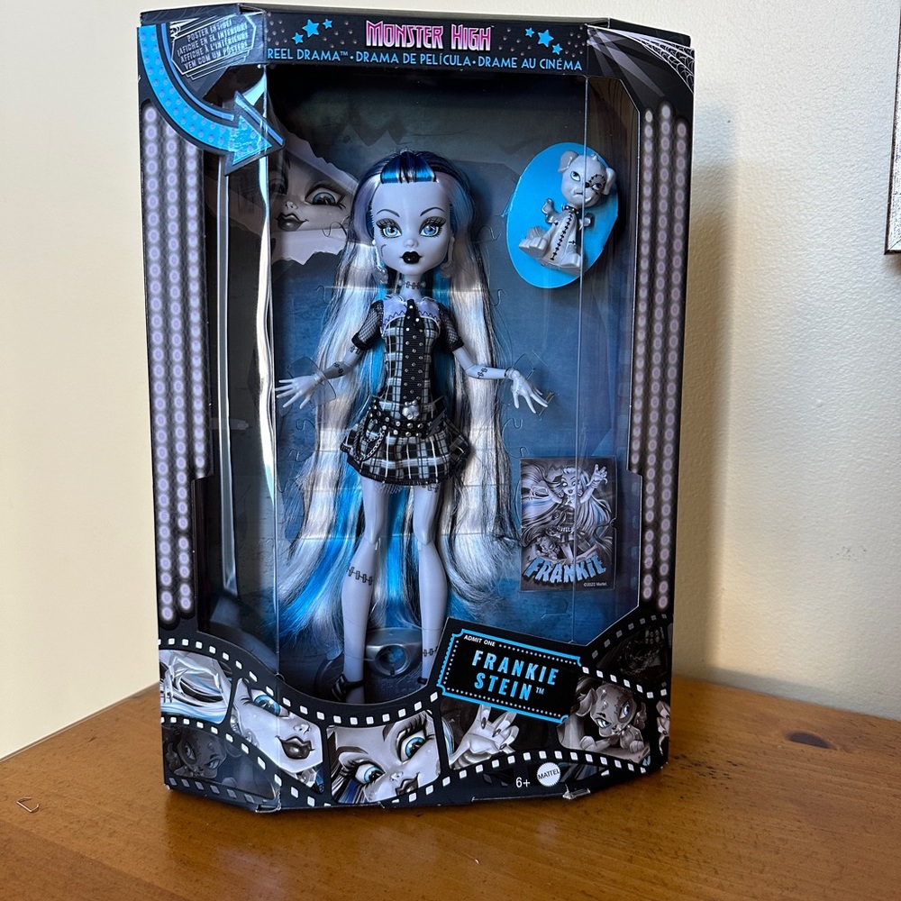 2025 Monster High Frankie Stein Reel Drama Creeproduction NRFB